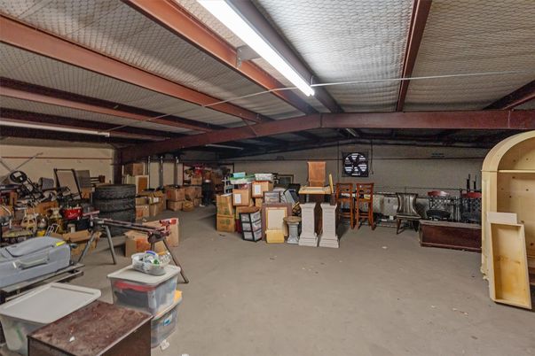 Garage, Interior