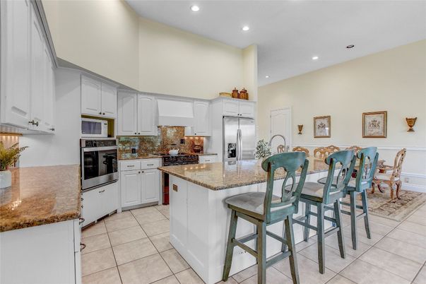 Dining room, Interior, Kitchen, Recessed Lighting, Stainless Steel Appliances