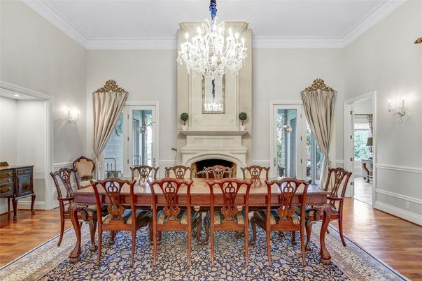 Chandelier, Dining room, Fireplace, Interior, Wood Texture Flooring