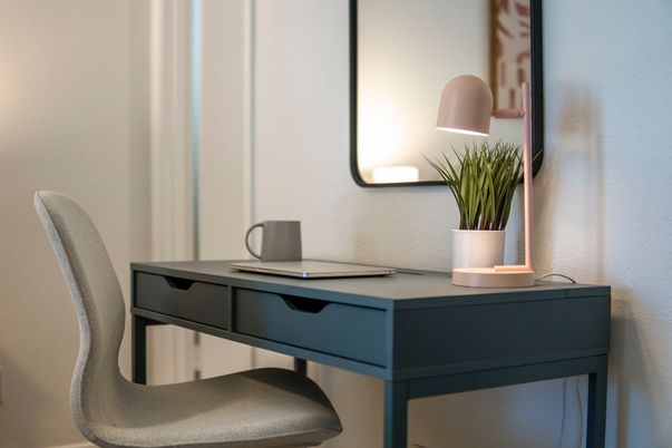 Home Office, Interior