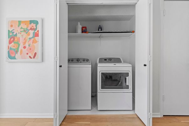 Interior, Utility Closets, Washer, Wood Texture Flooring