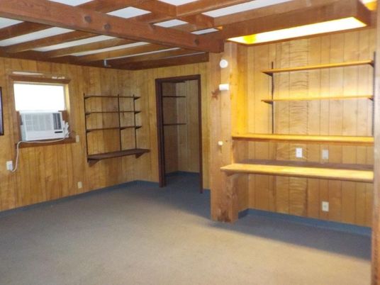 Empty room, Interior, Wooden Beams, Wooden Walls