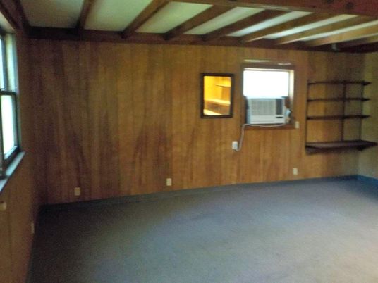 Empty room, Interior, Wooden Beams, Wooden Walls