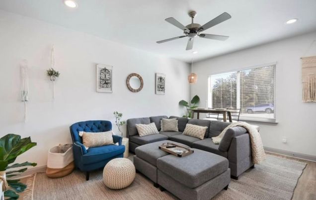 Interior, Living room, Pendant Lights, Recessed Lighting, Wood Texture Flooring