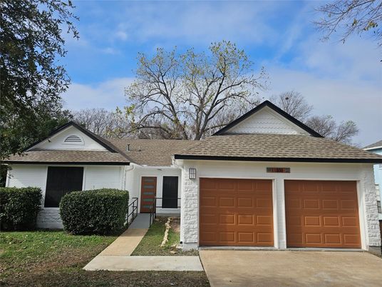 Attached, Exterior, Facade, Ranch