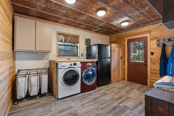 Interior, Washer, Wood Texture Flooring, Wooden Walls