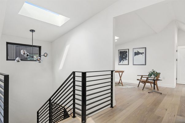 Interior, Pendant Lights, Wood Texture Flooring