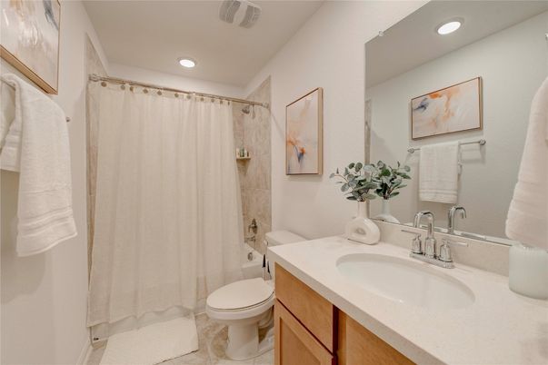 Bathroom, Interior, Recessed Lighting