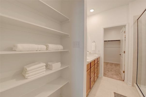 Bathroom, Dual Sink Vanities, Interior, Recessed Lighting