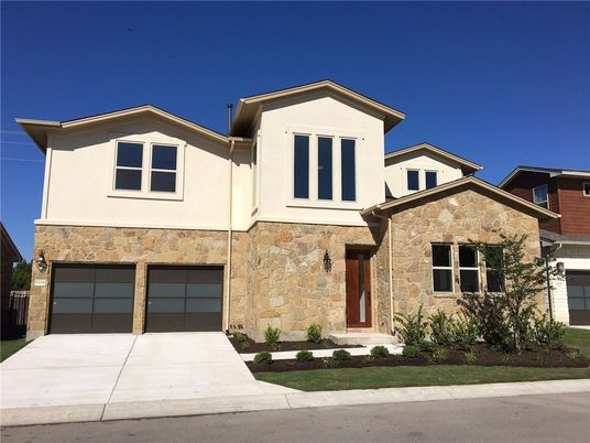 Attached, Exterior, Facade, American Craftsman
