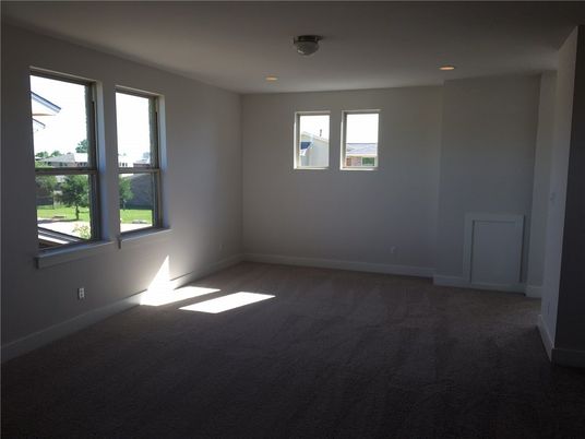 Empty room, Interior, Recessed Lighting
