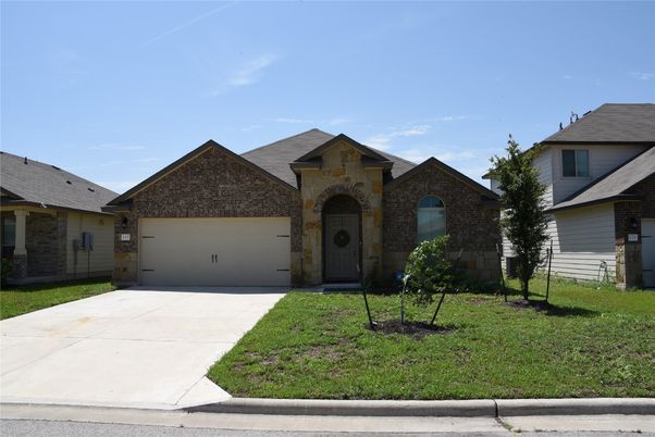 Attached, Exterior, Facade, Brick Traditional
