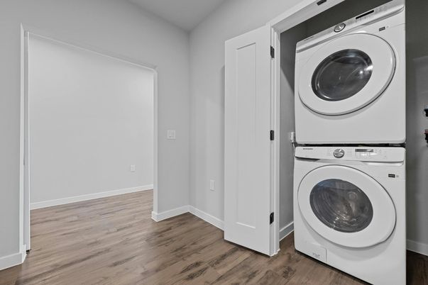 Interior, Utility Closets, Washer, Wood Texture Flooring