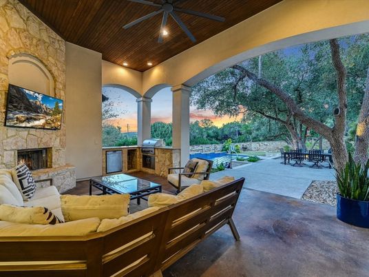 Exterior, Fireplace