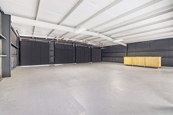 Garage, Interior