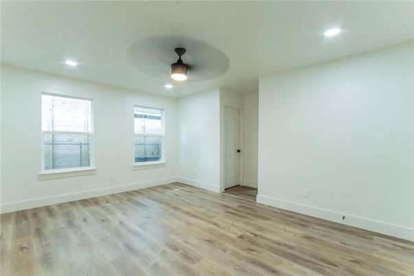 Empty room, Interior, Recessed Lighting, Wood Texture Flooring