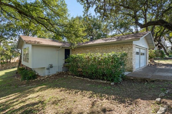 Detached Garage, Exterior