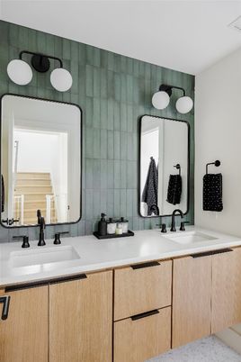Bathroom, Dual Sink Vanities, Interior