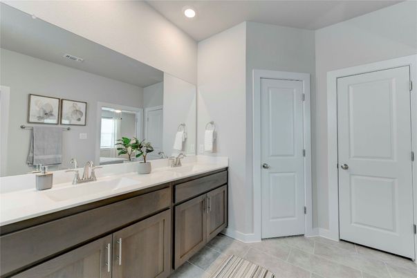 Bathroom, Dual Sink Vanities, Interior, Recessed Lighting