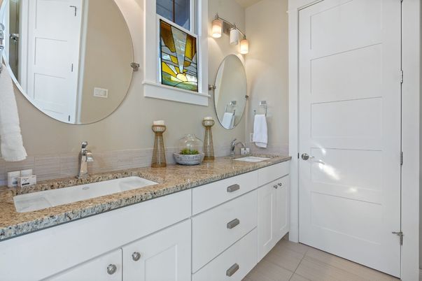 Bathroom, Dual Sink Vanities, Interior