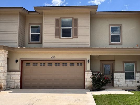 Attached, Exterior, Facade, Rowhouse