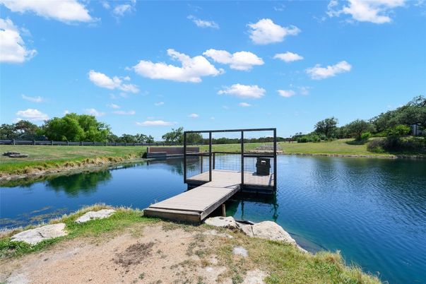 Exterior, Lake