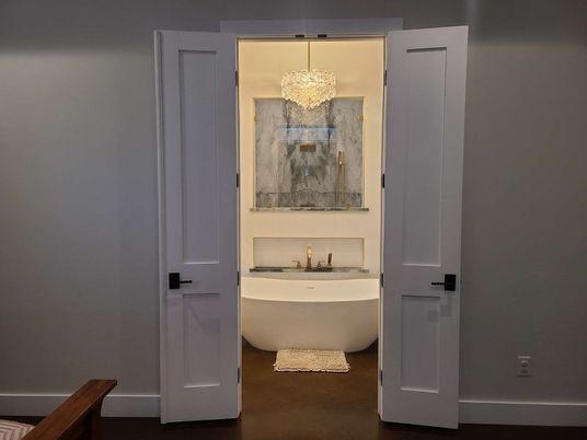 Bathroom, Chandelier, Free Standing Baths, Interior
