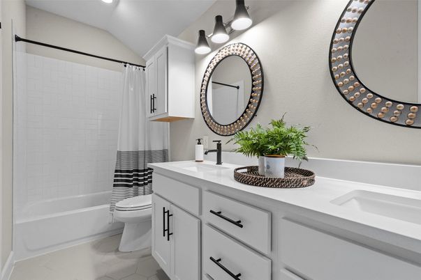 Bathroom, Dual Sink Vanities, Interior, Recessed Lighting