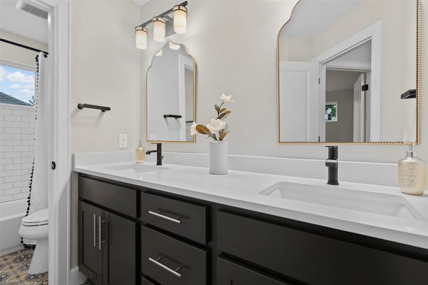 Bathroom, Dual Sink Vanities, Interior