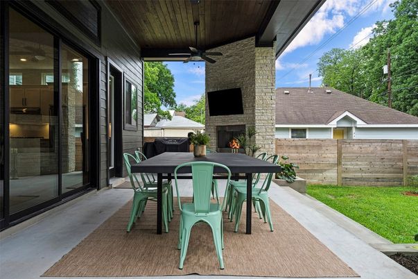 Exterior, Fireplace