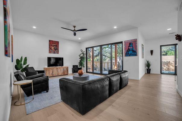 Interior, Living room, Recessed Lighting, Wood Texture Flooring