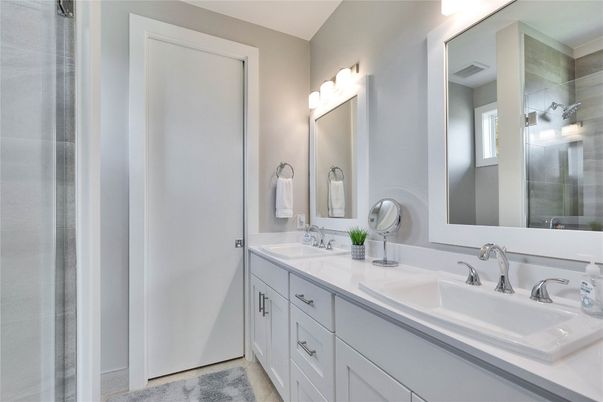 Bathroom, Dual Sink Vanities, Interior