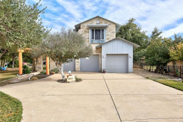 Attached, Exterior, Facade, Spanish Mediterranean