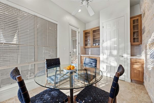 Dining room, Interior, Recessed Lighting