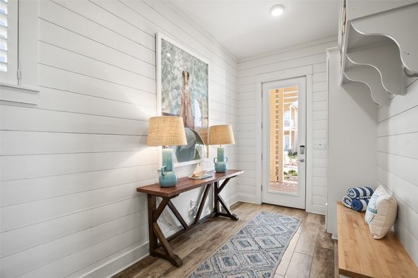 Interior, Recessed Lighting, Wood Texture Flooring