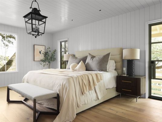 Bedroom, Interior, Pendant Lights, Wood Texture Flooring