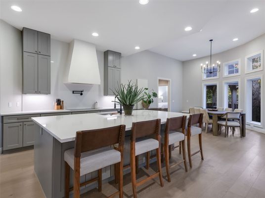 Chandelier, Dining room, Interior, Kitchen, Pendant Lights, Recessed Lighting, Wood Texture Flooring