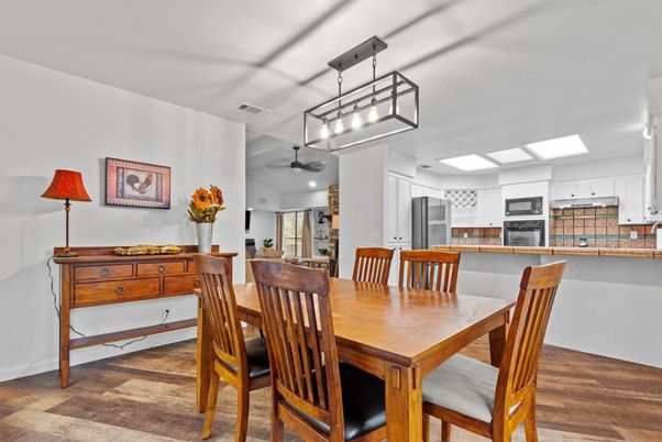 Dining room, Interior, Kitchen, Pendant Lights, Recessed Lighting, Wood Texture Flooring