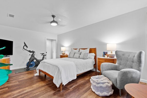 Bedroom, Fitness Equipment, Interior, Wood Texture Flooring