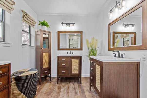 Bathroom, Dual Sink Vanities, Interior, Wood Texture Flooring