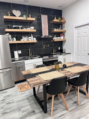 Dining room, Interior, Kitchen, Stainless Steel Appliances, Wood Texture Flooring