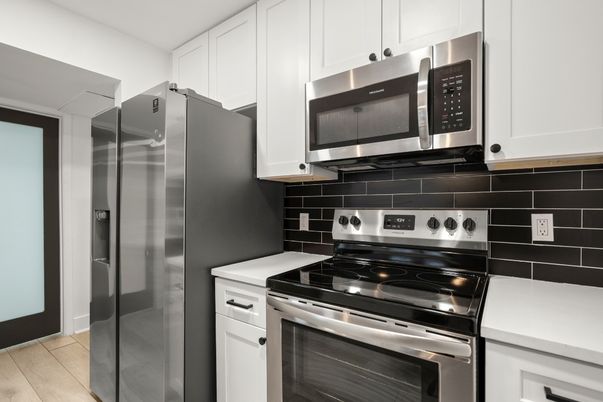 Interior, Kitchen, Stainless Steel Appliances, Wood Texture Flooring