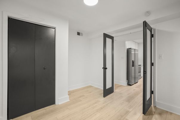 Elevator, Interior, Wood Texture Flooring