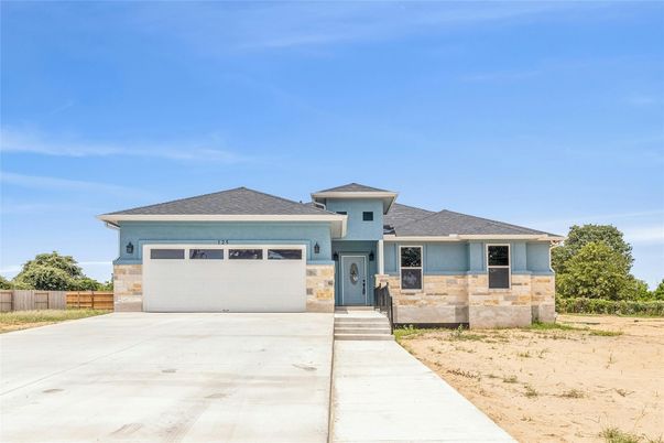 Attached, Exterior, Facade, Ranch