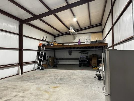 Garage, Interior
