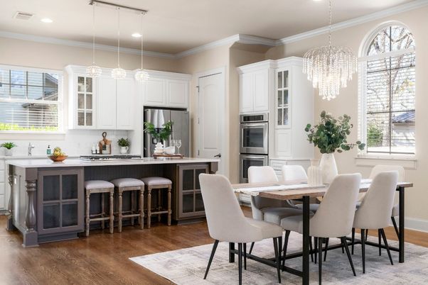 Chandelier, Dining room, Interior, Kitchen, Pendant Lights, Recessed Lighting, Stainless Steel Appliances, Wood Texture Flooring