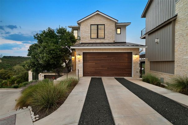 Attached, Exterior, Facade, Modern