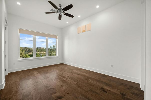 Empty room, Interior, Recessed Lighting, Wood Texture Flooring