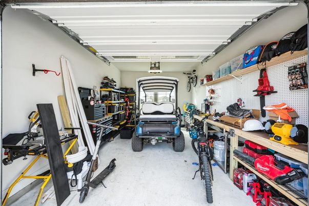 Garage, Interior