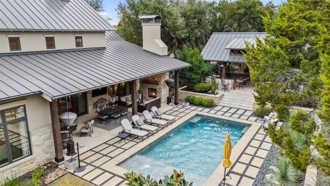 Exterior, Pool